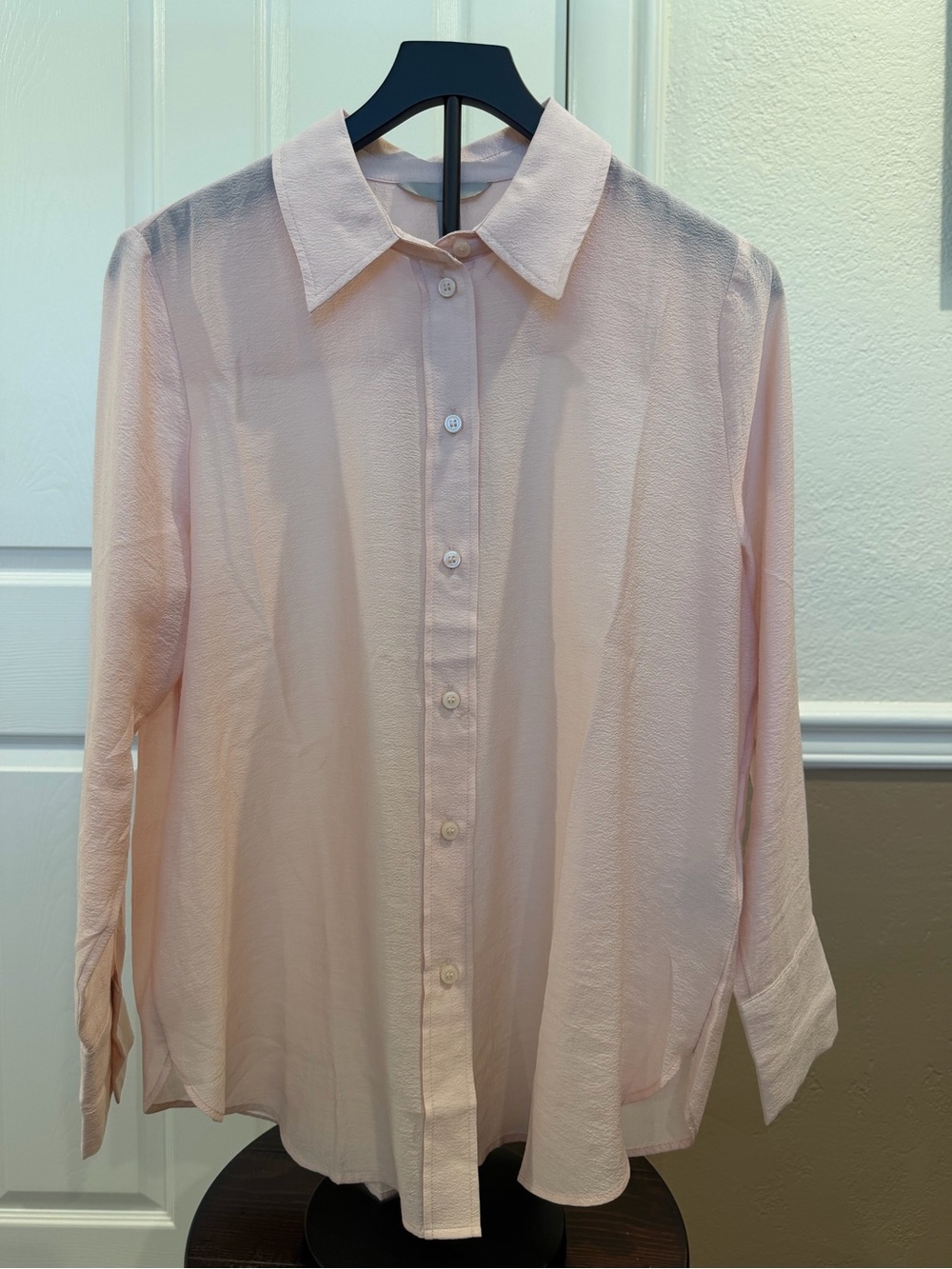 H&M women classic button down blouse